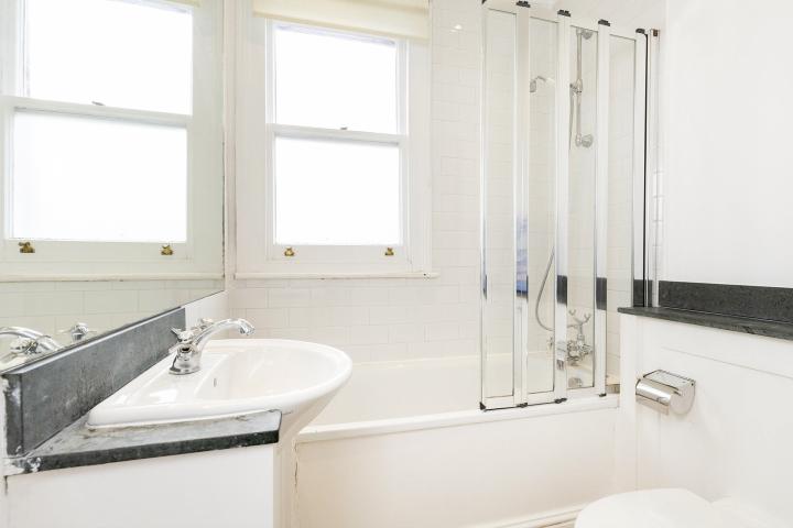 Modern Studio Harvist Road, Queens Park